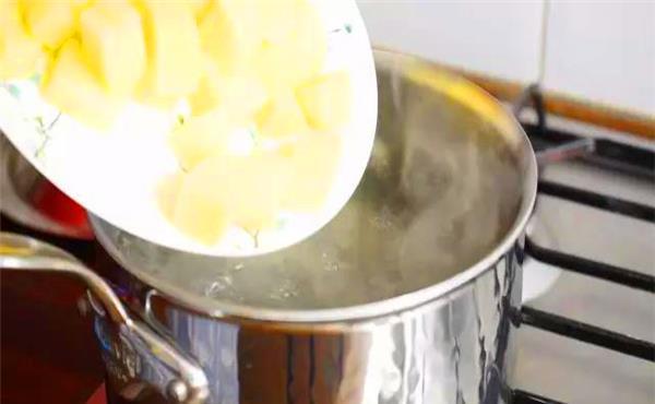 一道美味香煎鳕鱼，做法简单，营养丰富，全家人都爱吃！