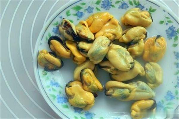 一道特色五谷海鲜焗饭，鲜香爽口，制作简单，好吃又营养！