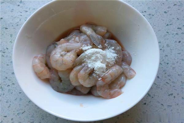 一道特色五谷海鲜焗饭，鲜香爽口，制作简单，好吃又营养！