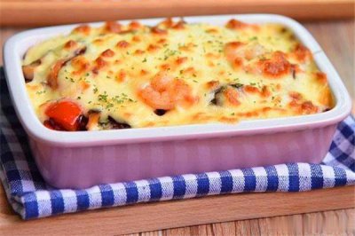 ​一道特色五谷海鲜焗饭，鲜香爽口，制作简单，好吃又营养！