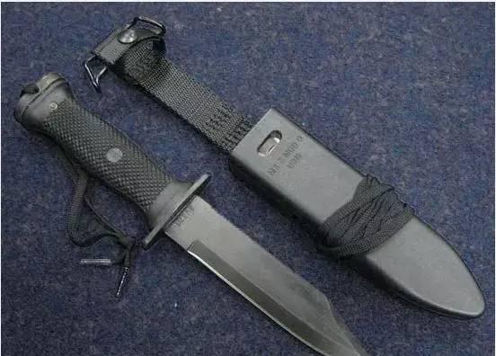 盘点世界各国特种兵配备的军刀，见过三种就是“大神”