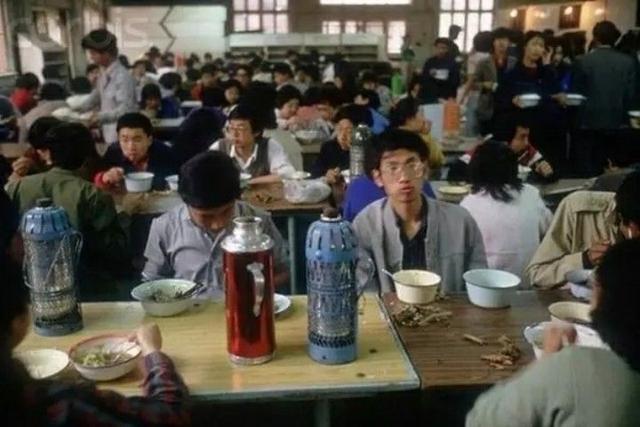 1980年代的大学校园生活竟是如此,你的大学生活是如此度过的吗?