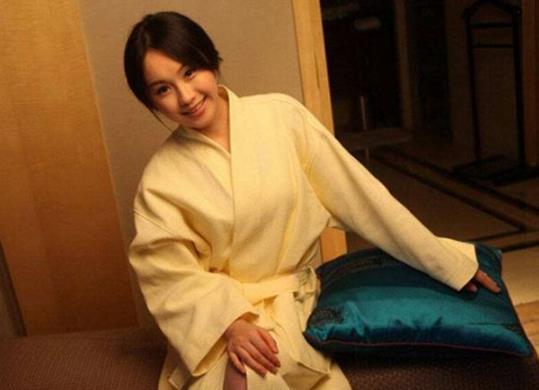 情侣酒店房间内“八爪椅”有何用？受得情侣钟爱，过来人告你真相