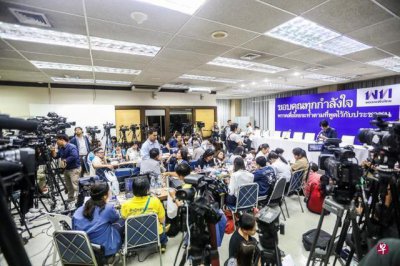 ​泰国大选：计票结果再三推迟引“声讨”，选举委员会被“弹劾”