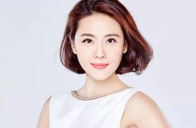 有种“整容”叫《还珠格格》柳红，20年过去了，如今美到高不可攀