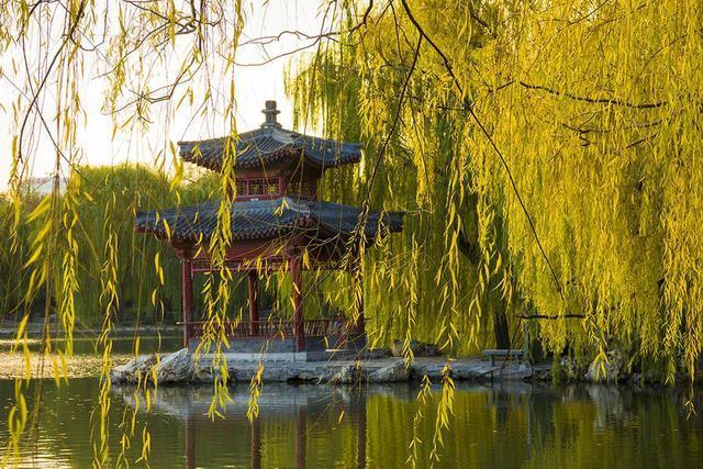 情侣去了可能会分手的旅行地，如果还没分手那就可以结婚吧