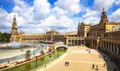 ​世界上“最适合私奔”小镇，悬崖上的“天空之城”，环境优美