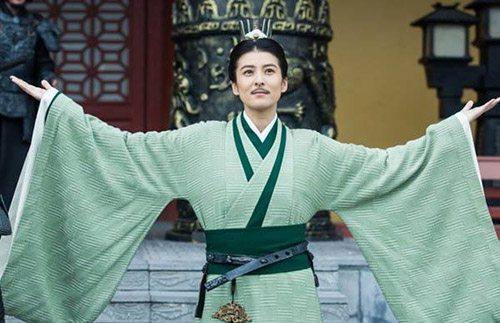 他是古代真实的何晏,相貌比貂蝉还美,并且还发明出1个美容法宝