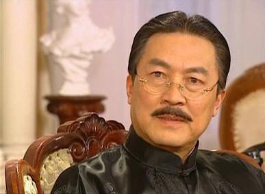 情深深雨蒙蒙：落没的军阀敌不过资本主义，陆振华输给了秦五爷