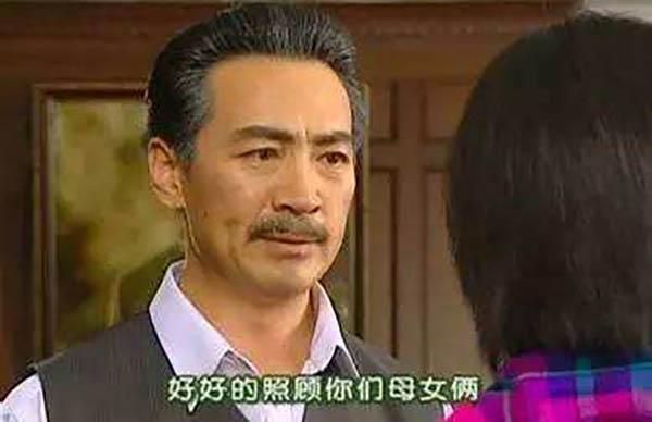 情深深雨蒙蒙：落没的军阀敌不过资本主义，陆振华输给了秦五爷