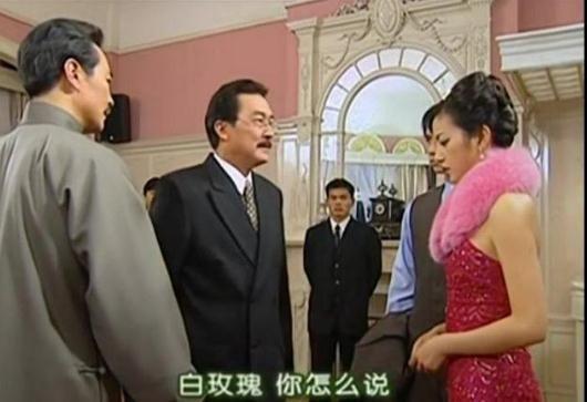 情深深雨蒙蒙：落没的军阀敌不过资本主义，陆振华输给了秦五爷