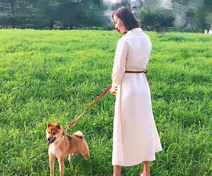 有种“吃土”叫王珞丹，收养瓢哥抱怨：拍烂片，肯定因为养不起瓢