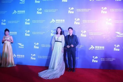 ​傅园慧整容富二代男朋友现身国家游泳队啊, 真被玩坏了