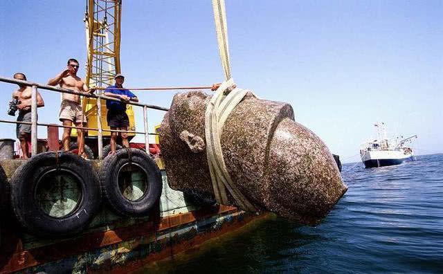 世界上3个海底未解之谜，连科学家都无法解释，令人大开眼界