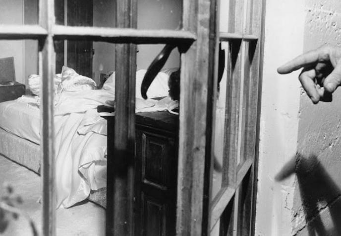 1962年玛丽莲梦露死亡现场罕见旧照，一代著名女星裸死卧室