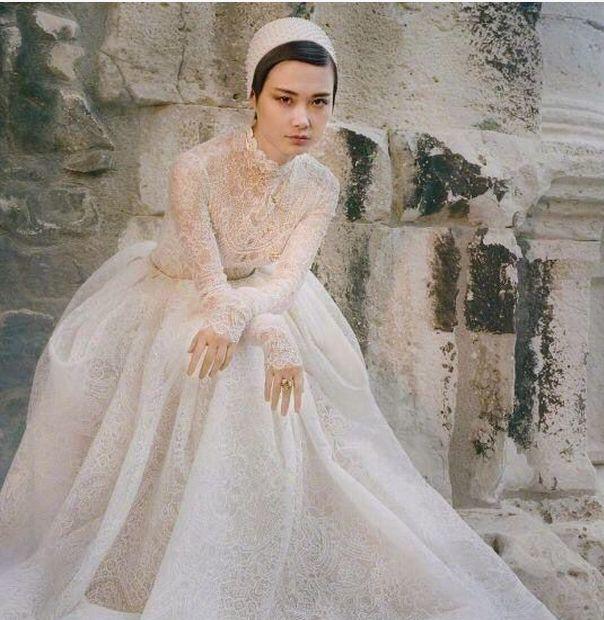 李宇春婚纱照曝光,疑似已经有男朋友?网友评论你美到已经不认识