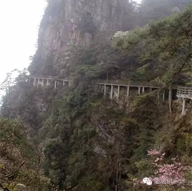 中国最恐怖的“十大”栈道，你想试试哪个？