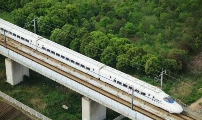 全国铁路今起大调图：“四纵四横”高铁网最后一横收官！多线路首开
