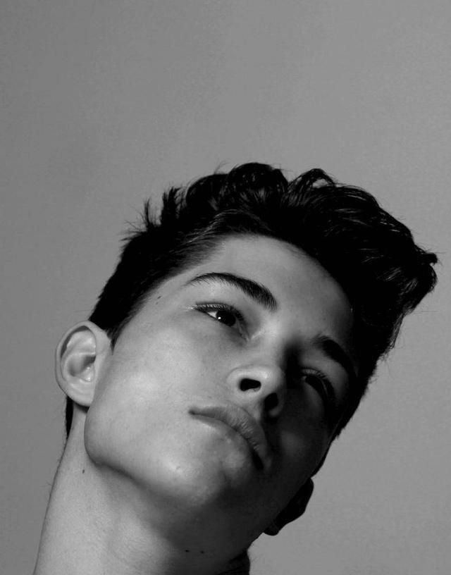 修个眉毛就是娘炮,最爱修眉毛的是日本,中国明星修眉前后对比