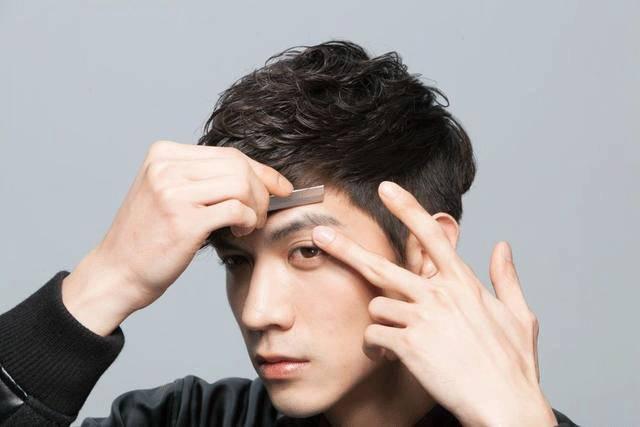 修个眉毛就是娘炮,最爱修眉毛的是日本,中国明星修眉前后对比