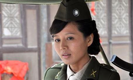 五位嫁给军人的女星，第一位令人向往，图5亲手捧红前夫后离婚