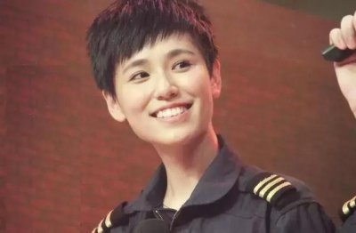 ​中国最帅的女机长：我们24小时待命，但希望永远只是待命