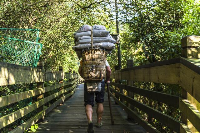 中国最得道的山，白娘子曾经在此修炼过，秋色正美！你知道是哪吗