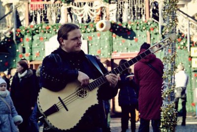 ​中国最牛乞丐宋天福：80年代靠说唱乞讨成为万元户，现身家千万