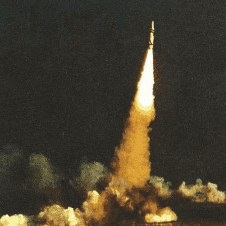 中国最强导弹高调亮相, 距离远超东风41