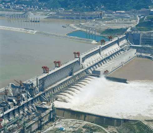 中国最神秘的军事基地，一个看着也不敢碰，另一个地图上找不到