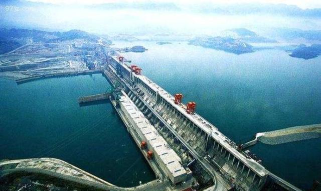 中国最神秘的军事基地，一个看着也不敢碰，另一个地图上找不到