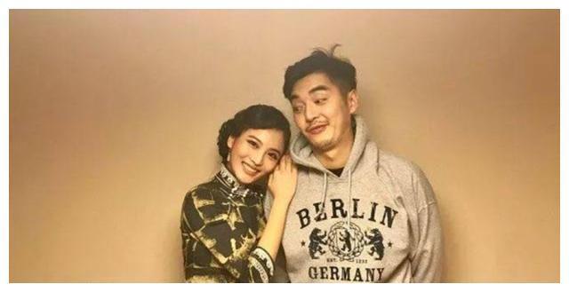 最强后卫赵继伟：年薪涨十倍，女友是北艺演员，和男星合影太亲密