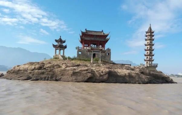 中国最“任性”的古建筑，一年只能看到一次，其余时间却是在水底