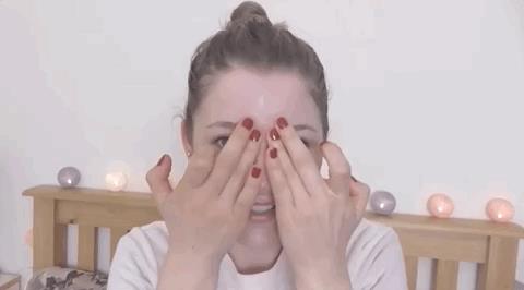 “表情包”龙妈下线，她标志性的抬头纹怎么不见了？！