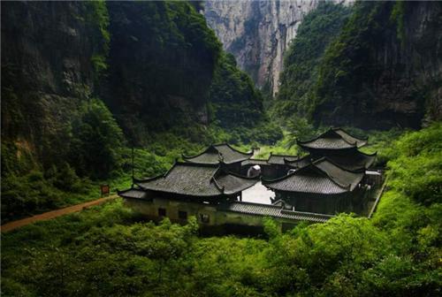 中国最牛四合院，不在北京，而在一处悬崖秘境中，专家：估值20亿