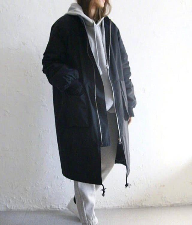 “巧克力”色系最近很火，深浅随意切换，大牌有范儿还能耍酷