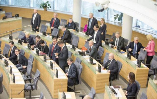 苏联最后国防部长，已经96岁高龄，却被一个小国判处10年有期徒刑