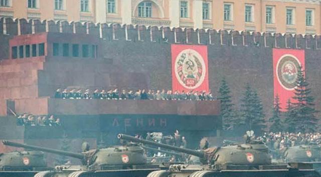 苏联洲际导弹爆炸, 顺手带走了1位元帅和40多名专家