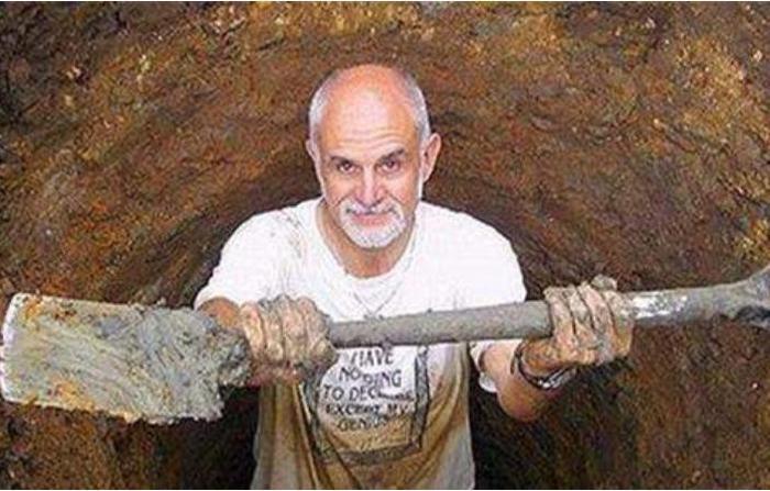 苏联当年挖通地球，为何挖到12262米就不挖了？49年后才真相大白