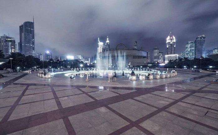 中国最大的8个广场：天安门排第三，第一是它的四倍，曾是垃圾场