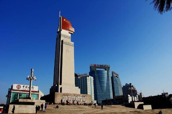 中国最大的8个广场：天安门排第三，第一是它的四倍，曾是垃圾场