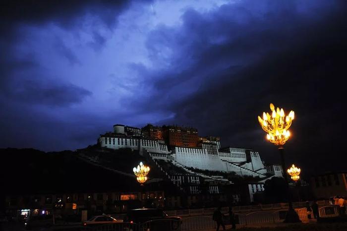 你见过布达拉宫夜景吗？