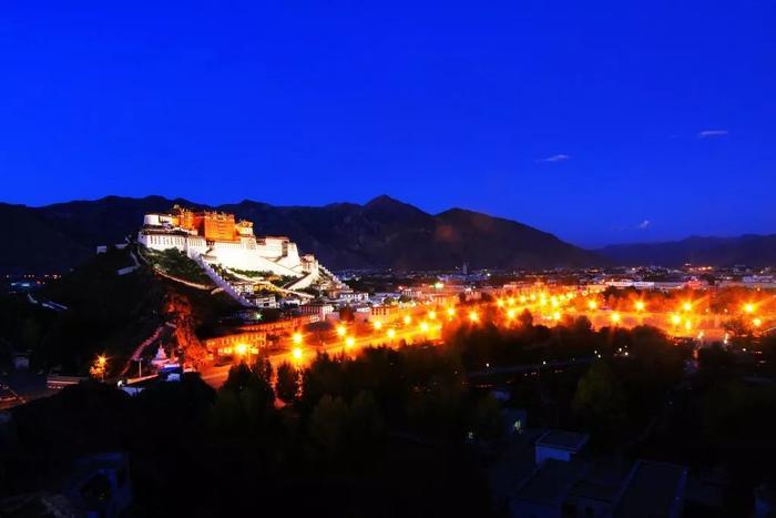 你见过布达拉宫夜景吗？
