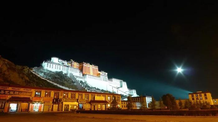 你见过布达拉宫夜景吗？