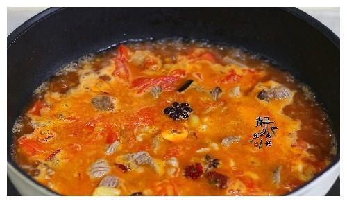 西红柿土豆炖牛肉的正确做法，牛肉香软，汤汁可口，学会不求人