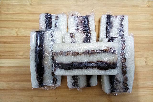 天津街头小吃之江米切糕，层次分明，软糯香甜，做法太简单了