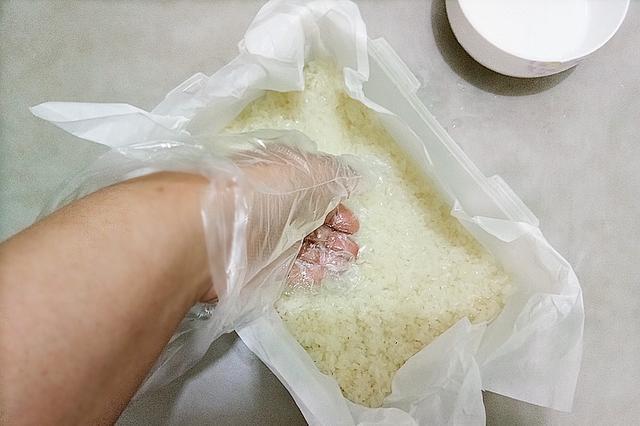 天津街头小吃之江米切糕，层次分明，软糯香甜，做法太简单了