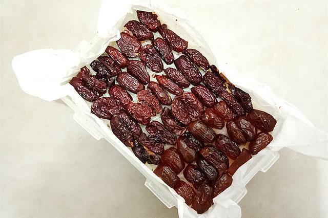 天津街头小吃之江米切糕，层次分明，软糯香甜，做法太简单了