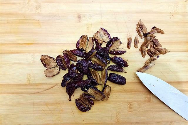 天津街头小吃之江米切糕，层次分明，软糯香甜，做法太简单了