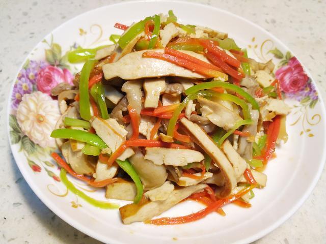 香干的9种家常做法，豆香浓郁，口感劲道，冷热荤素都有，超下饭